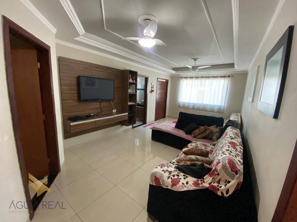 Casa à venda com 4 quartos, 190m² - Foto 4