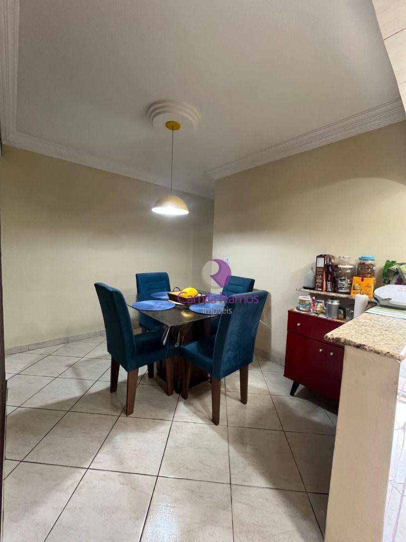 Casa à venda com 2 quartos, 120m² - Foto 4
