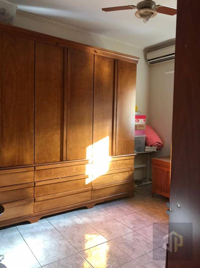 Casa à venda com 3 quartos, 161m² - Foto 4