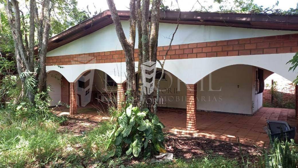 Casa à venda com 3 quartos, 200m² - Foto 2