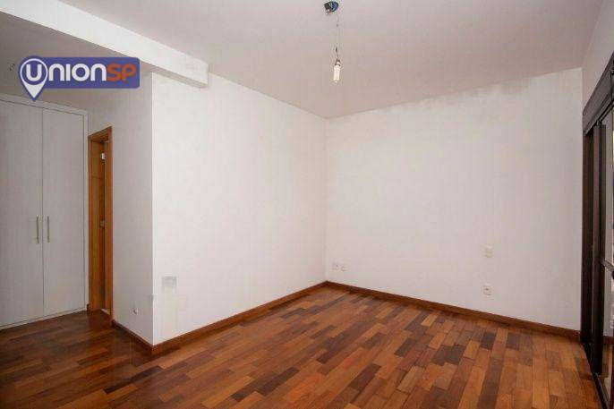 Apartamento à venda com 4 quartos, 208m² - Foto 10