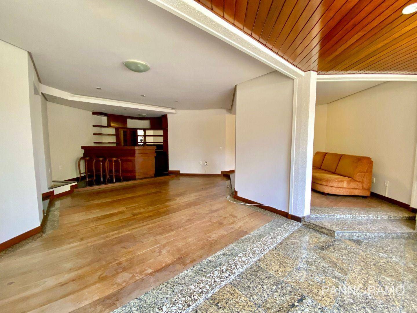 Apartamento à venda com 4 quartos, 200m² - Foto 1