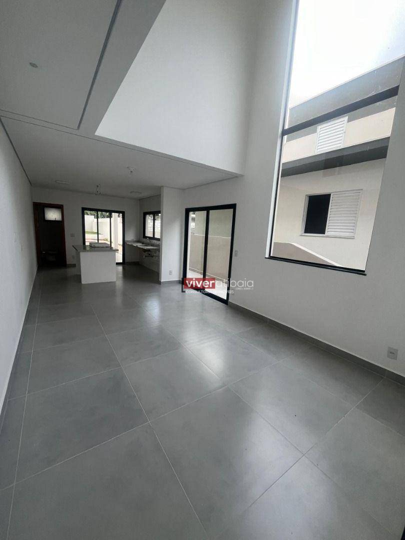 Casa à venda com 3 quartos, 199m² - Foto 2