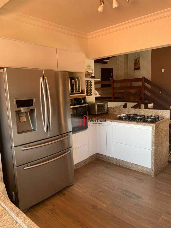 Sobrado à venda com 3 quartos, 300m² - Foto 12