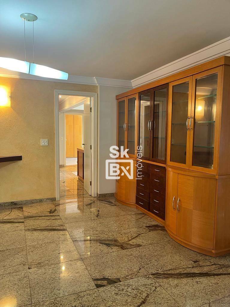 Apartamento à venda com 3 quartos, 208m² - Foto 4