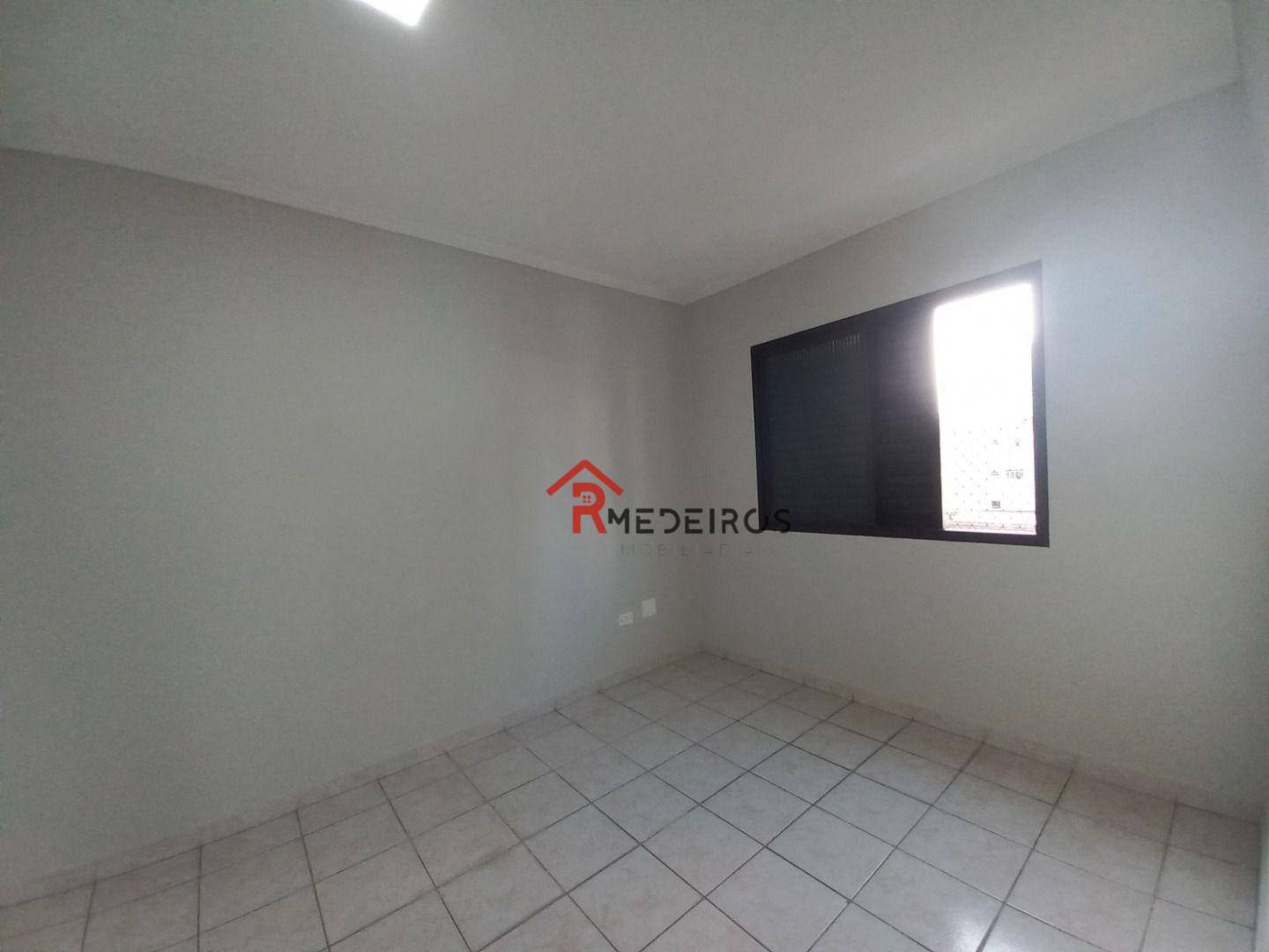 Apartamento à venda com 2 quartos, 62m² - Foto 10