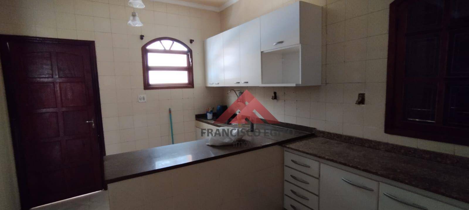 Casa à venda com 3 quartos, 190m² - Foto 11