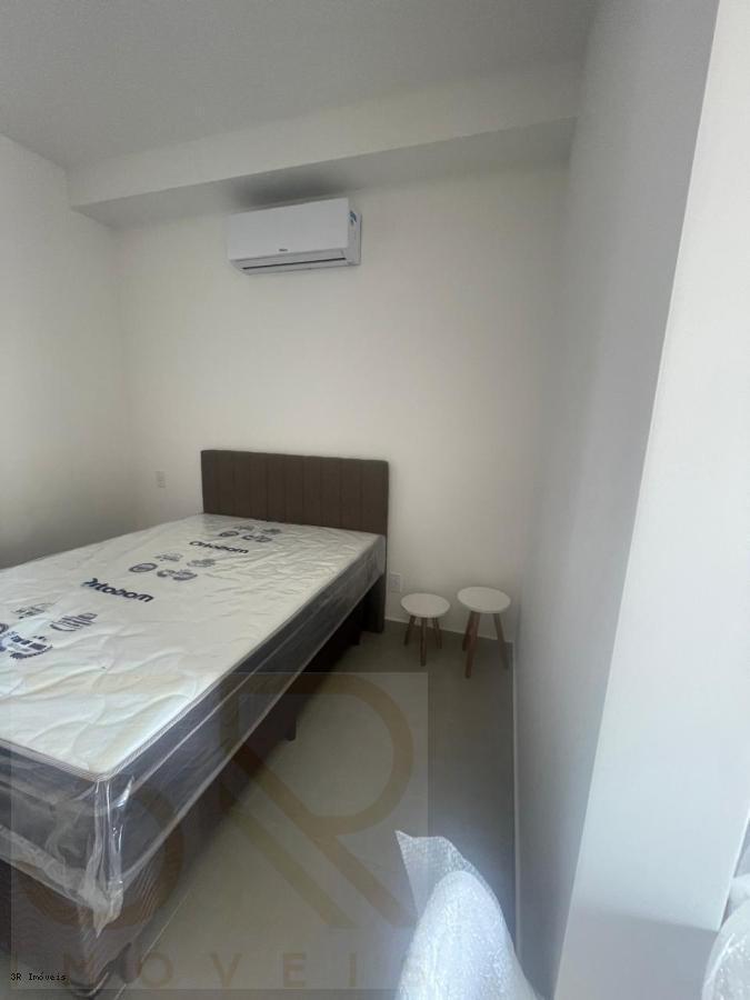 Apartamento à venda com 1 quarto, 38m² - Foto 2