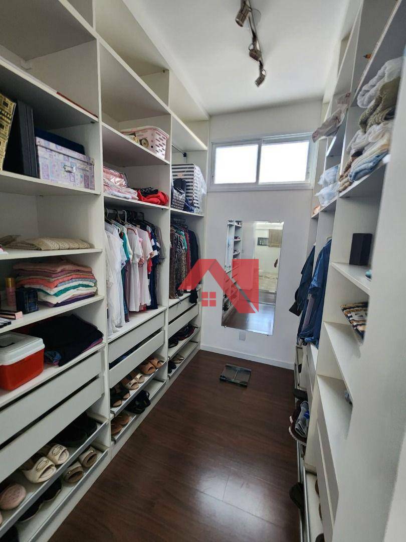 Sobrado à venda com 4 quartos, 240m² - Foto 4