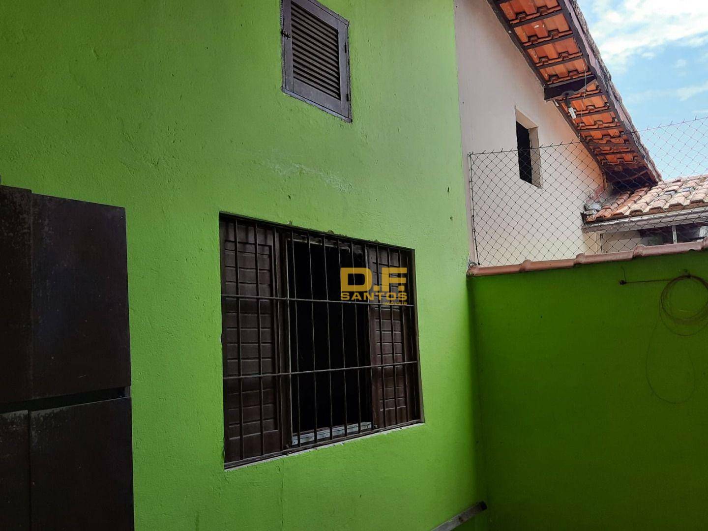 Casa à venda com 2 quartos, 70m² - Foto 8