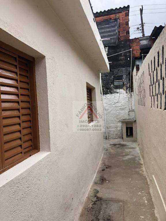 Casa à venda com 2 quartos, 214m² - Foto 1