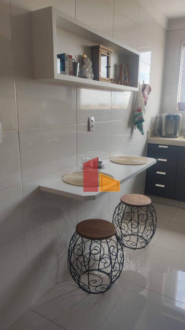 Apartamento à venda com 3 quartos, 135m² - Foto 11