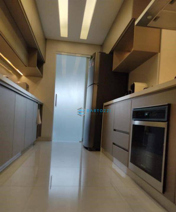 Apartamento à venda com 3 quartos, 94m² - Foto 4