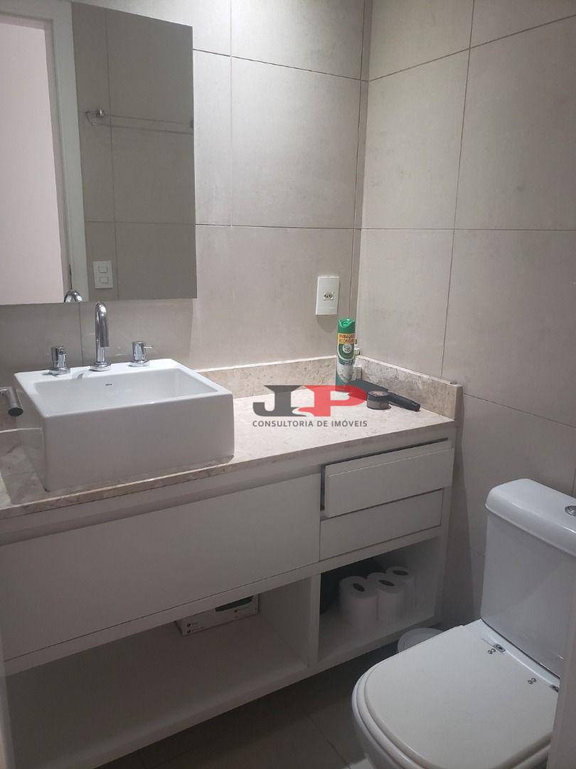 Apartamento para alugar com 2 quartos, 75m² - Foto 11