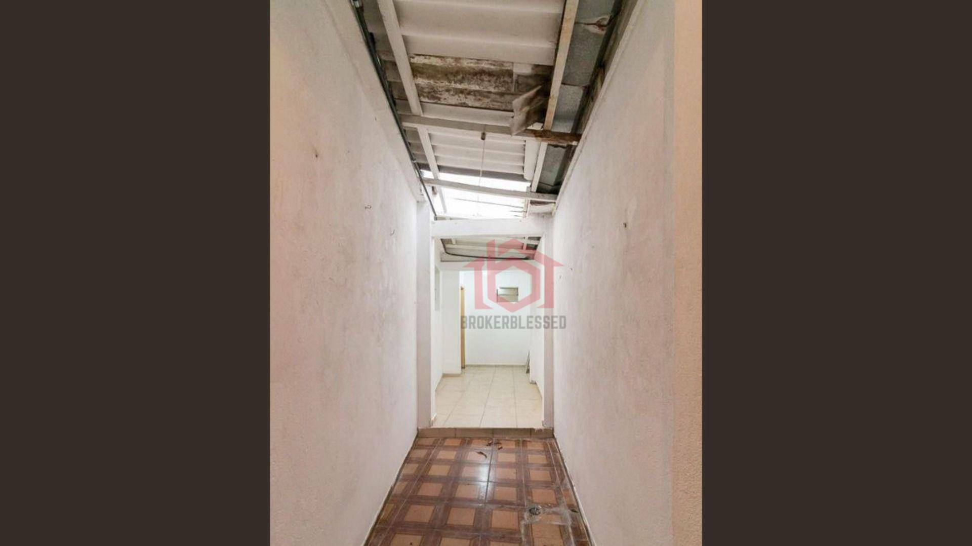 Casa à venda com 6 quartos, 200m² - Foto 33