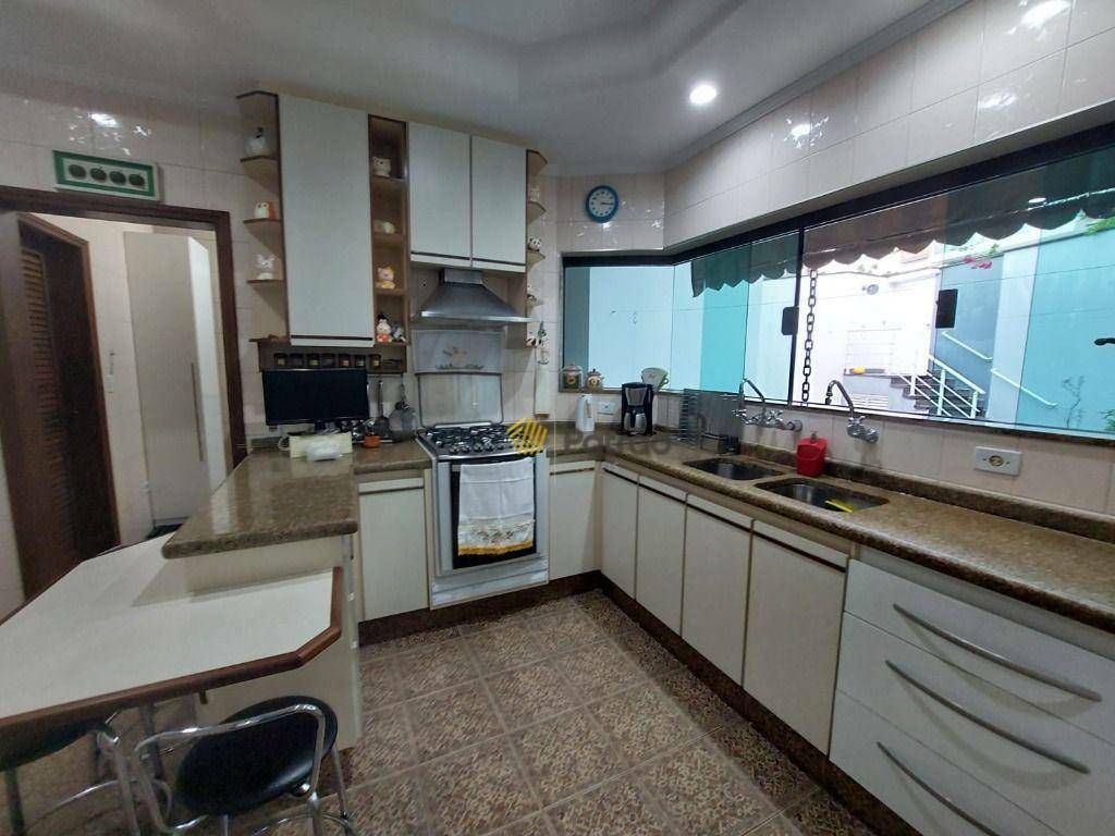 Sobrado à venda com 4 quartos, 333m² - Foto 24