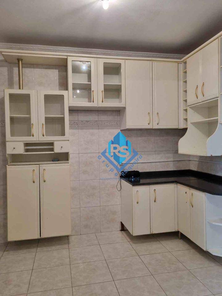 Casa à venda com 3 quartos, 200m² - Foto 3