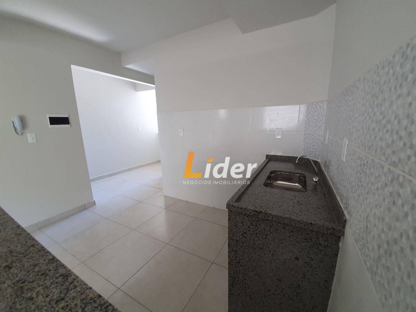 Apartamento para alugar com 2 quartos, 60m² - Foto 11