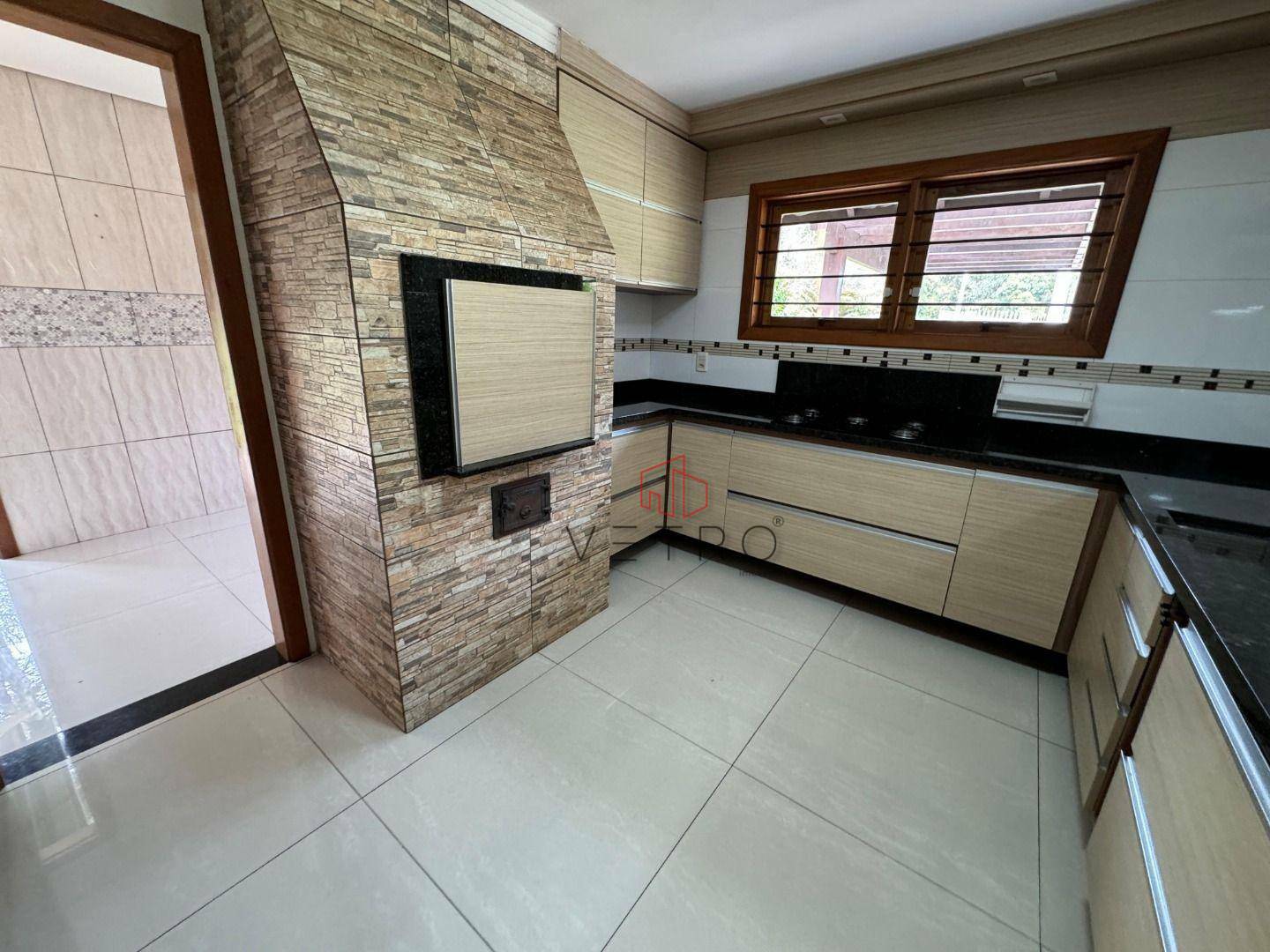 Casa à venda com 5 quartos, 193m² - Foto 6