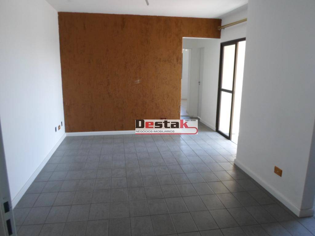 Apartamento à venda com 2 quartos, 64m² - Foto 4