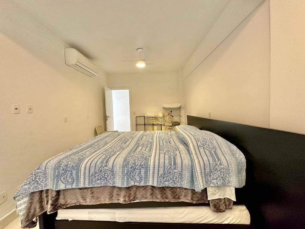 Casa de Condomínio à venda com 3 quartos, 250m² - Foto 25