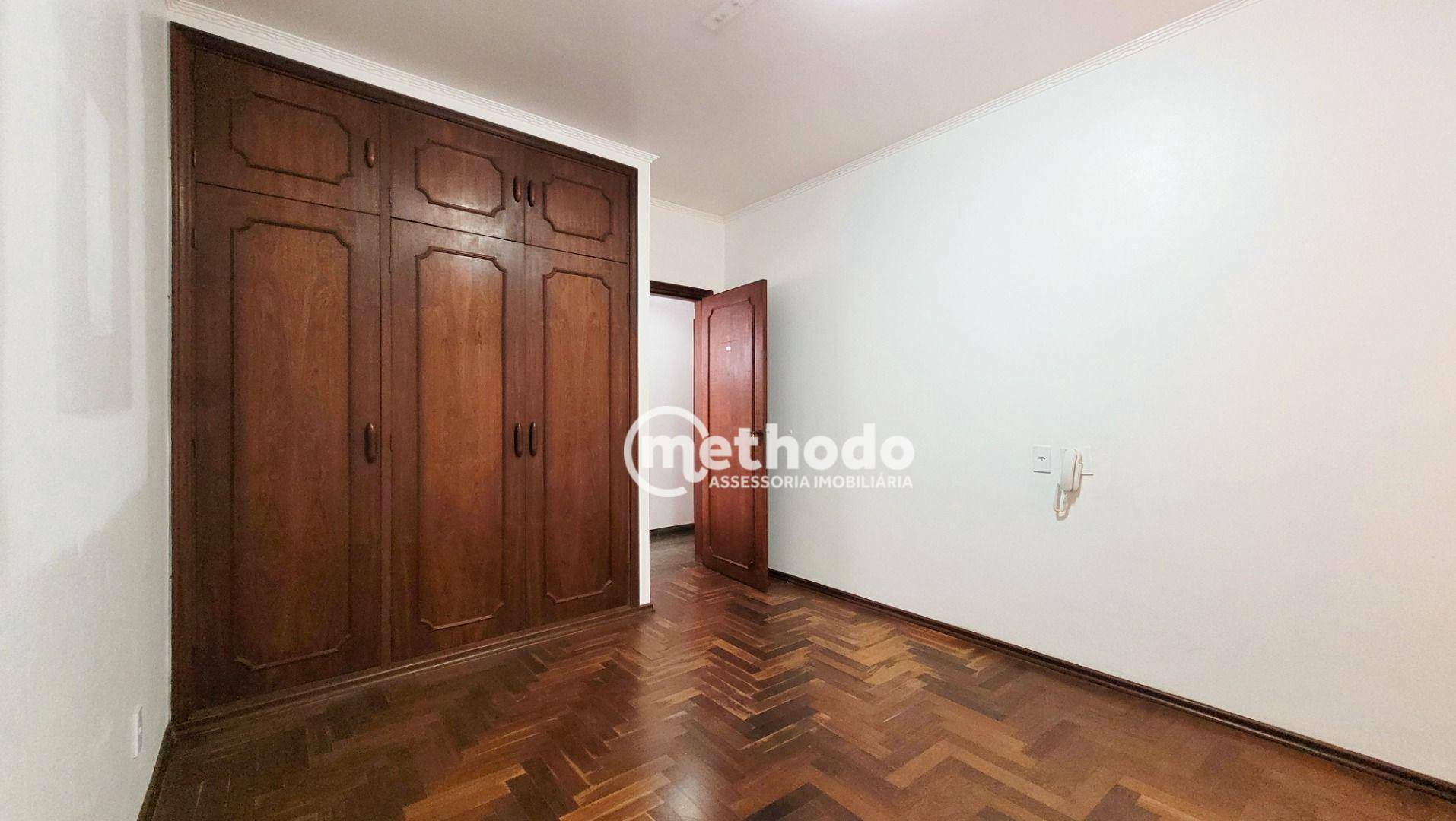 Casa à venda com 4 quartos, 269m² - Foto 19