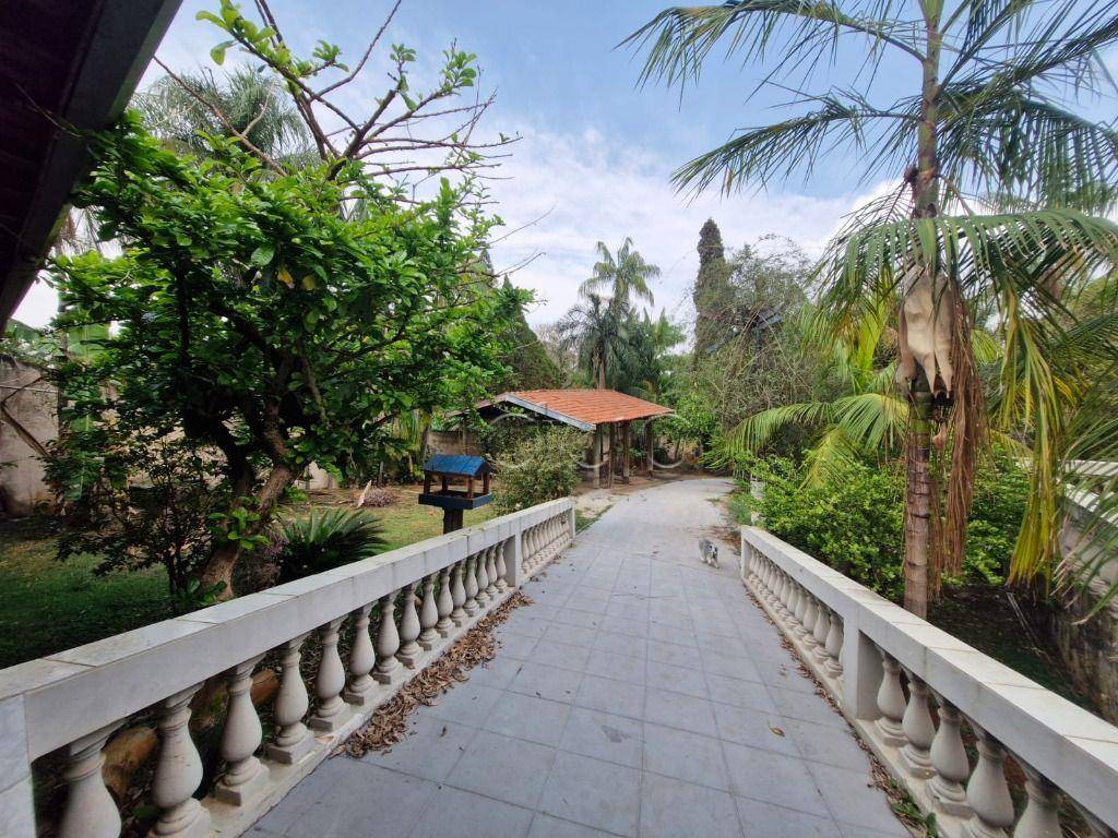 Chácara, 2 quartos, 1471 m² - Foto 2