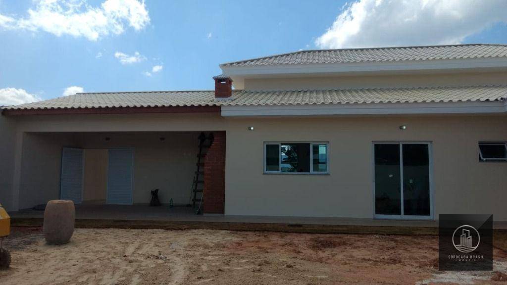 Casa de Condomínio à venda com 3 quartos, 225m² - Foto 4