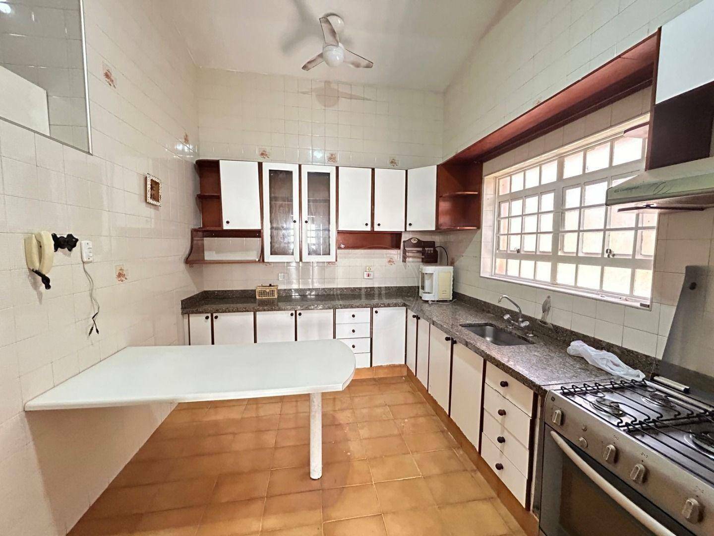Casa à venda e aluguel com 3 quartos, 386m² - Foto 25