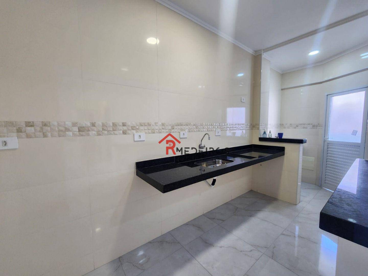 Apartamento à venda com 2 quartos, 61m² - Foto 4