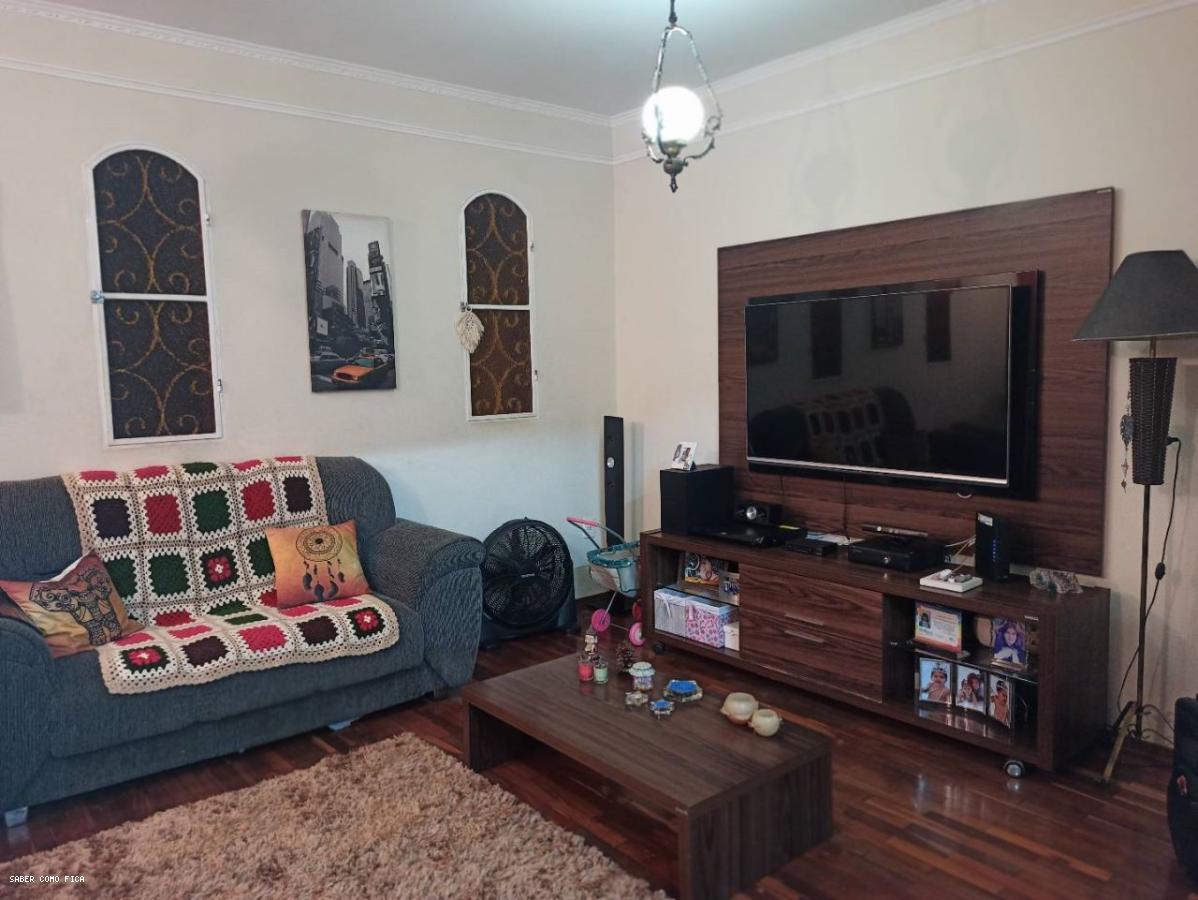 Casa à venda com 3 quartos, 400m² - Foto 17