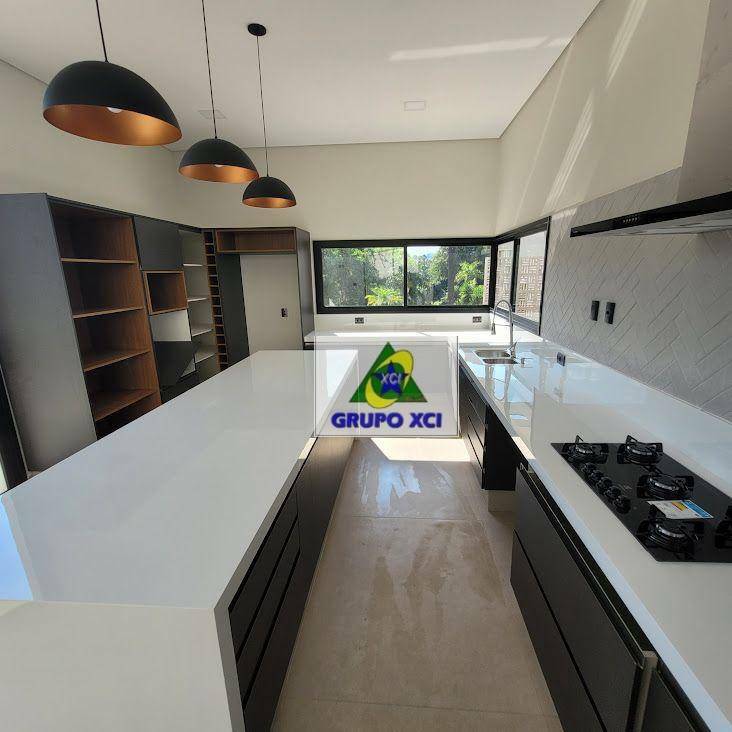 Casa de Condomínio à venda com 4 quartos, 288m² - Foto 2
