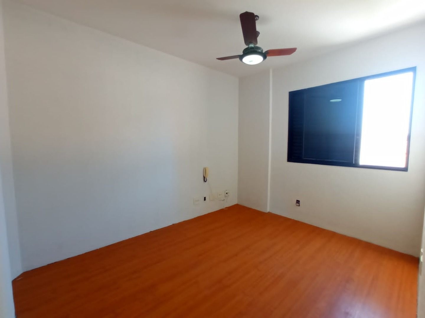 Apartamento para alugar com 3 quartos, 140m² - Foto 6