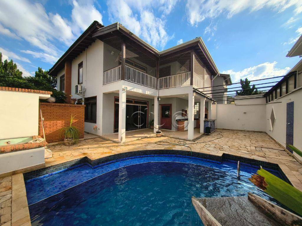 Casa de Condomínio para alugar com 3 quartos, 320m² - Foto 1