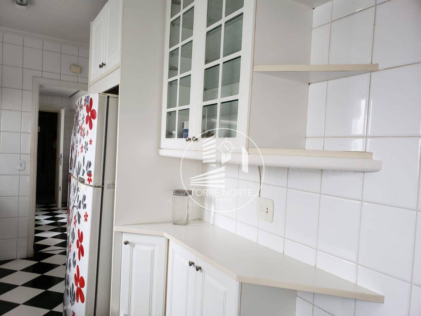 Apartamento à venda com 4 quartos, 176m² - Foto 11