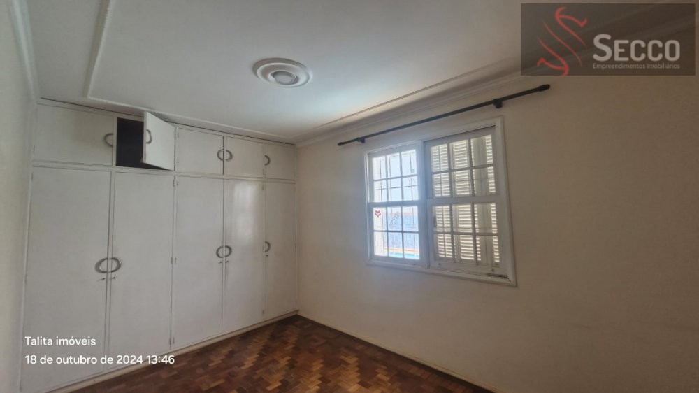 Casa para alugar com 4 quartos, 1050m² - Foto 6