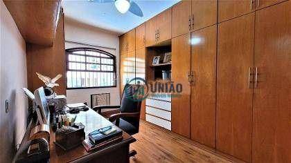 Casa à venda com 3 quartos, 277m² - Foto 21