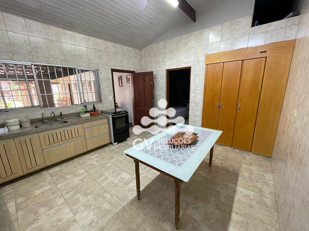 Casa de Condomínio à venda com 3 quartos, 212m² - Foto 21