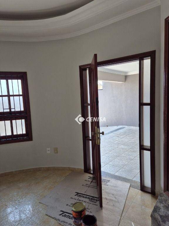 Casa à venda e aluguel com 4 quartos, 164m² - Foto 4