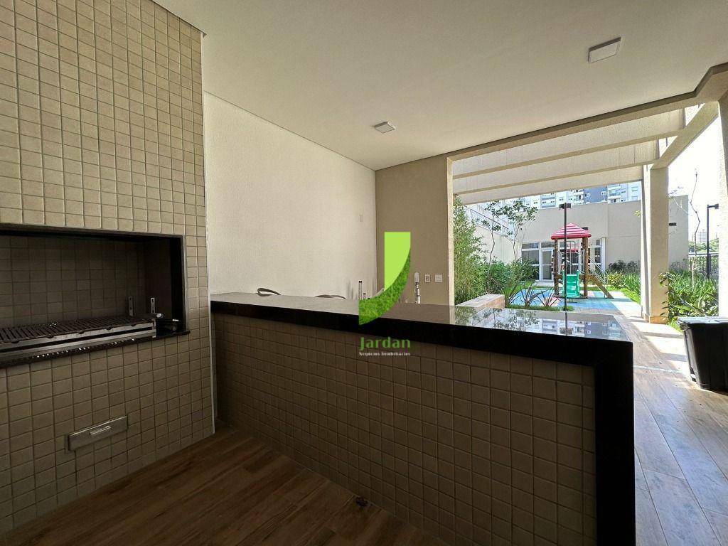 Apartamento para alugar com 2 quartos, 39m² - Foto 12
