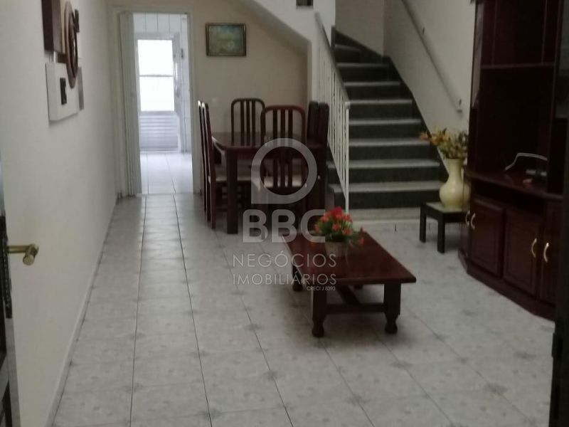 Sobrado à venda com 2 quartos, 118m² - Foto 2