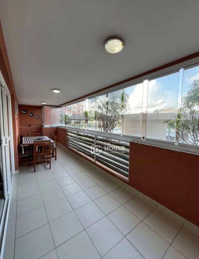 Apartamento à venda com 3 quartos, 125m² - Foto 2
