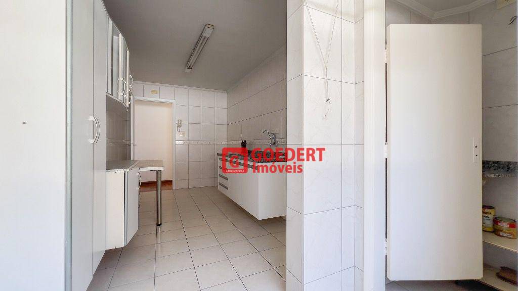 Apartamento à venda e aluguel com 2 quartos, 64m² - Foto 8