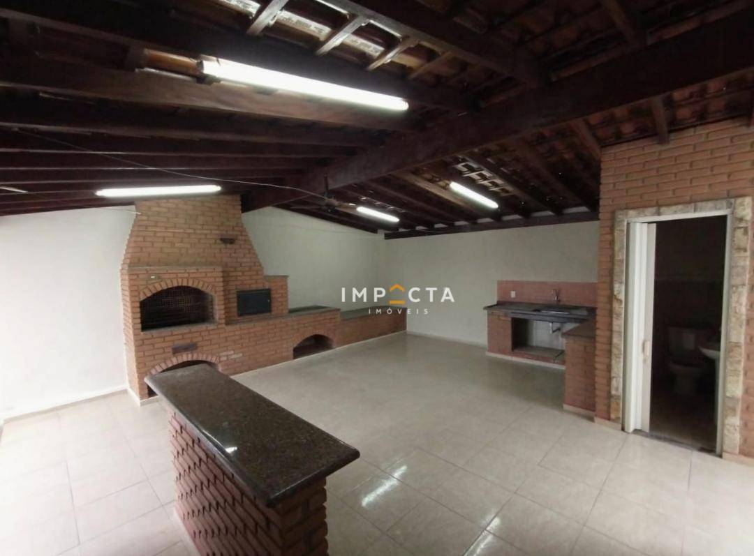 Casa à venda com 3 quartos, 160m² - Foto 1