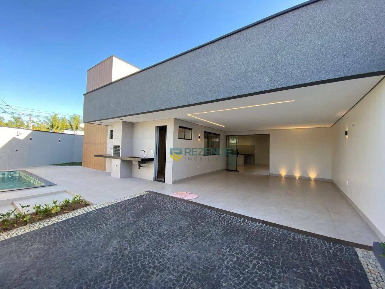 Casa à venda com 3 quartos, 146m² - Foto 1