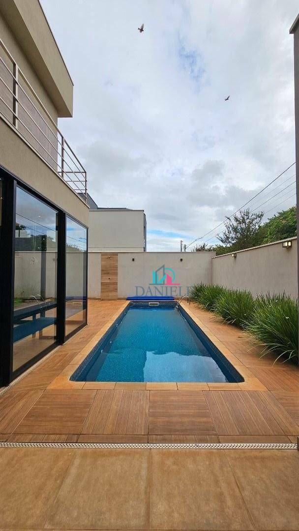 Casa de Condomínio à venda com 3 quartos, 221m² - Foto 9