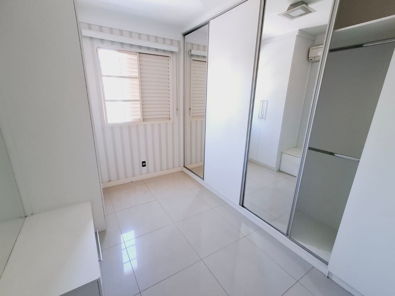 Apartamento para alugar com 3 quartos, 110m² - Foto 4