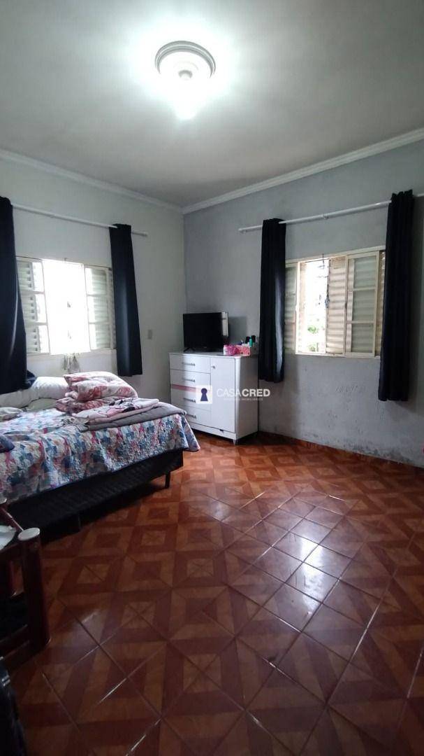 Casa à venda com 2 quartos, 90m² - Foto 9