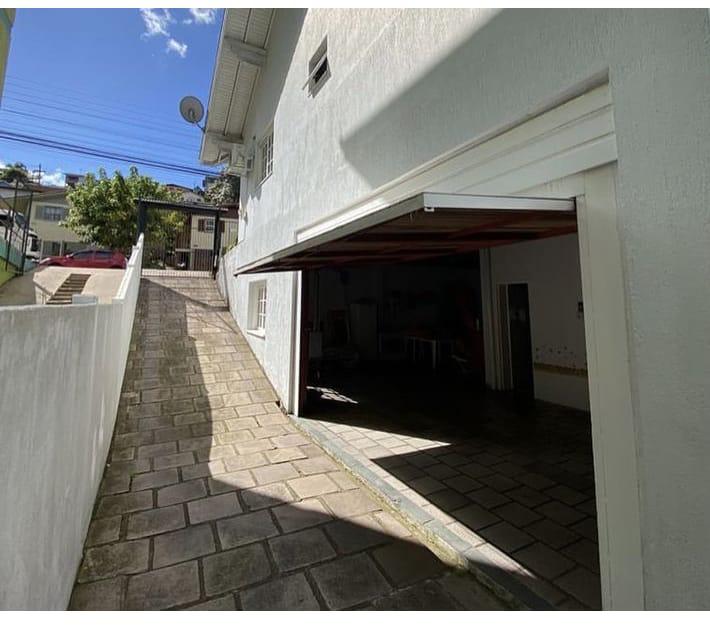 Casa à venda com 3 quartos, 220m² - Foto 7