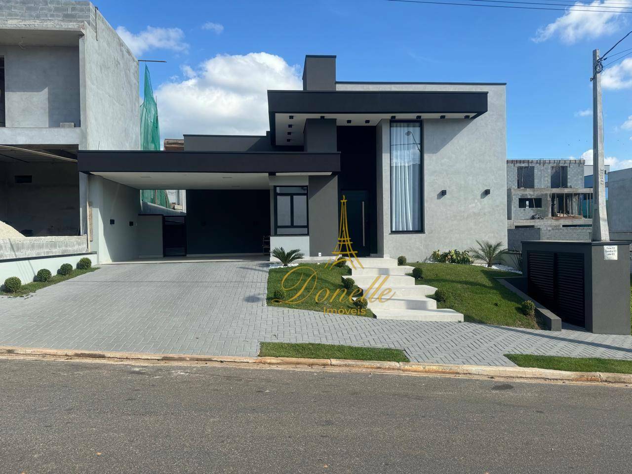 Casa à venda com 3 quartos, 189m² - Foto 2